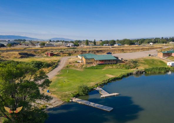 Drydock Bar and Grill: 175 Us Hwy 30, Burley, ID 83318